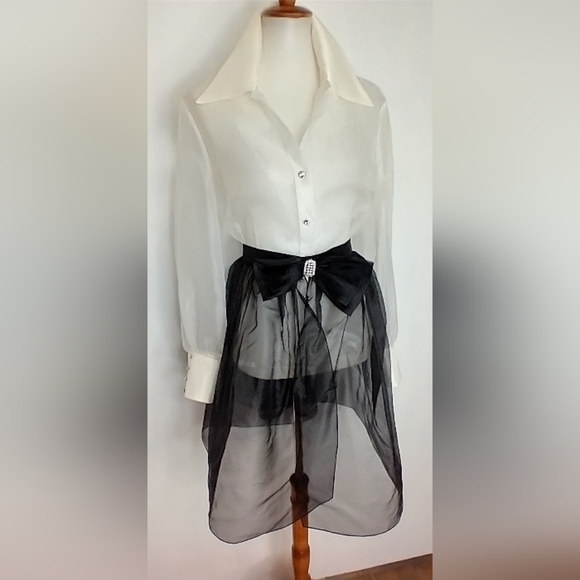 SHEER WHITE BLOUSE WITH RHINESTONE CUFFS - Picture 11 of 11